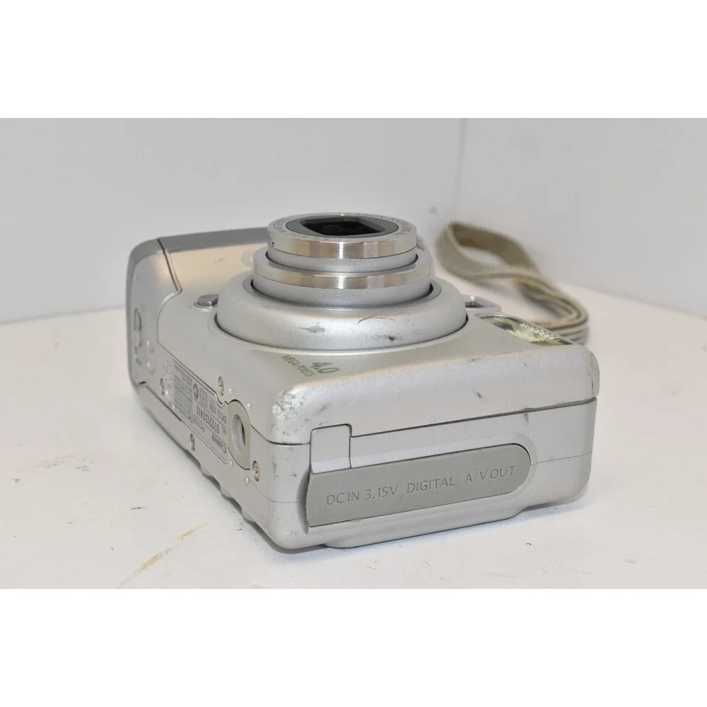 Canon Powershot A520 4.0MP Camera Silver w/ box/cords/manuals - For Parts Only